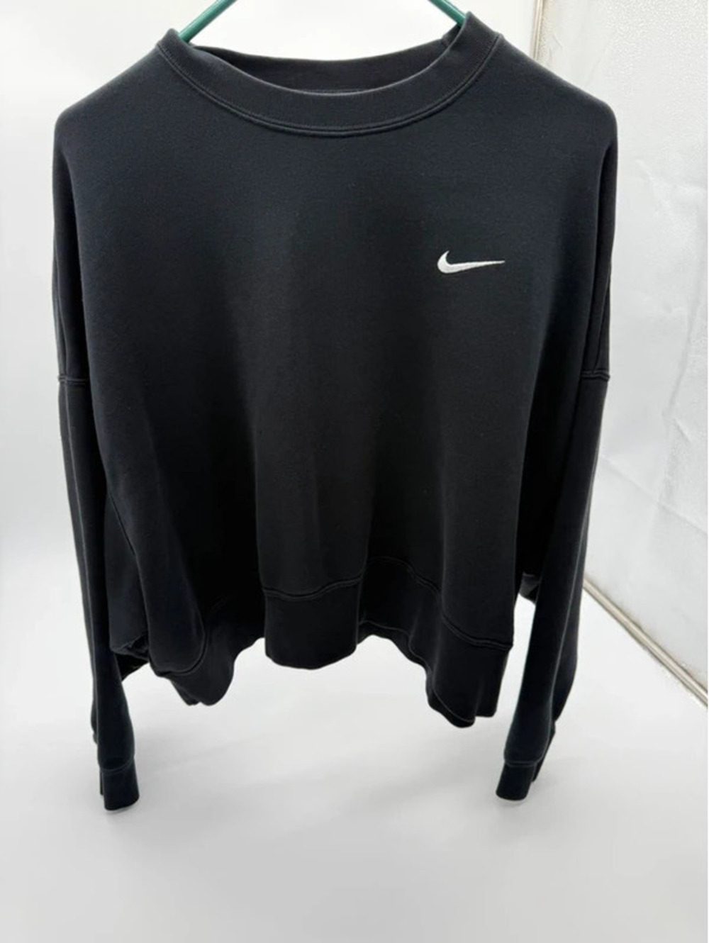 Nike Black Cropped Crewneck Sweatshirt with White Swoosh Logo Size Large